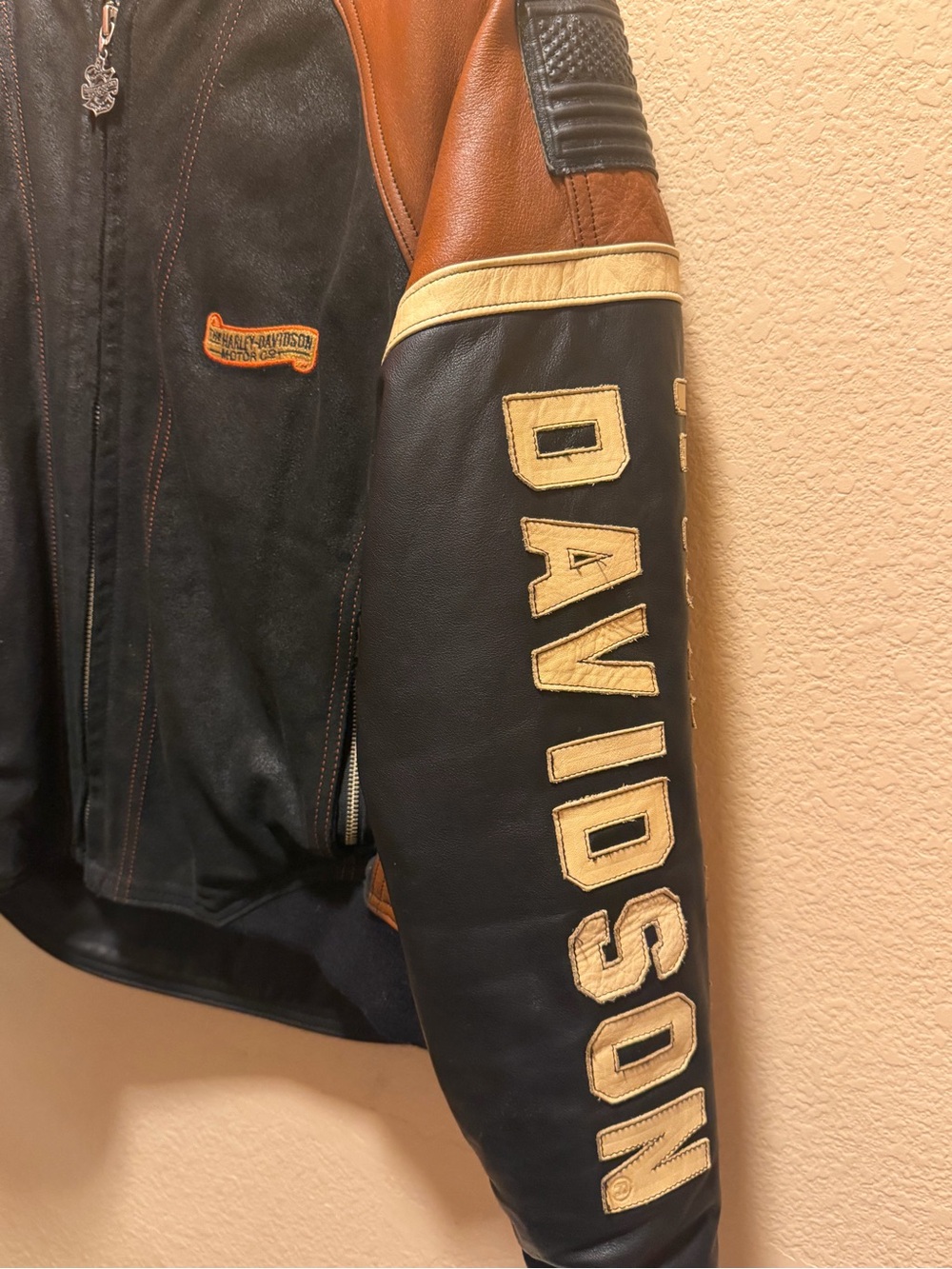 Authentic Harley Davidson Motorcycle Logo Leather Jacket Black Brown Size L - Picture 4 of 16